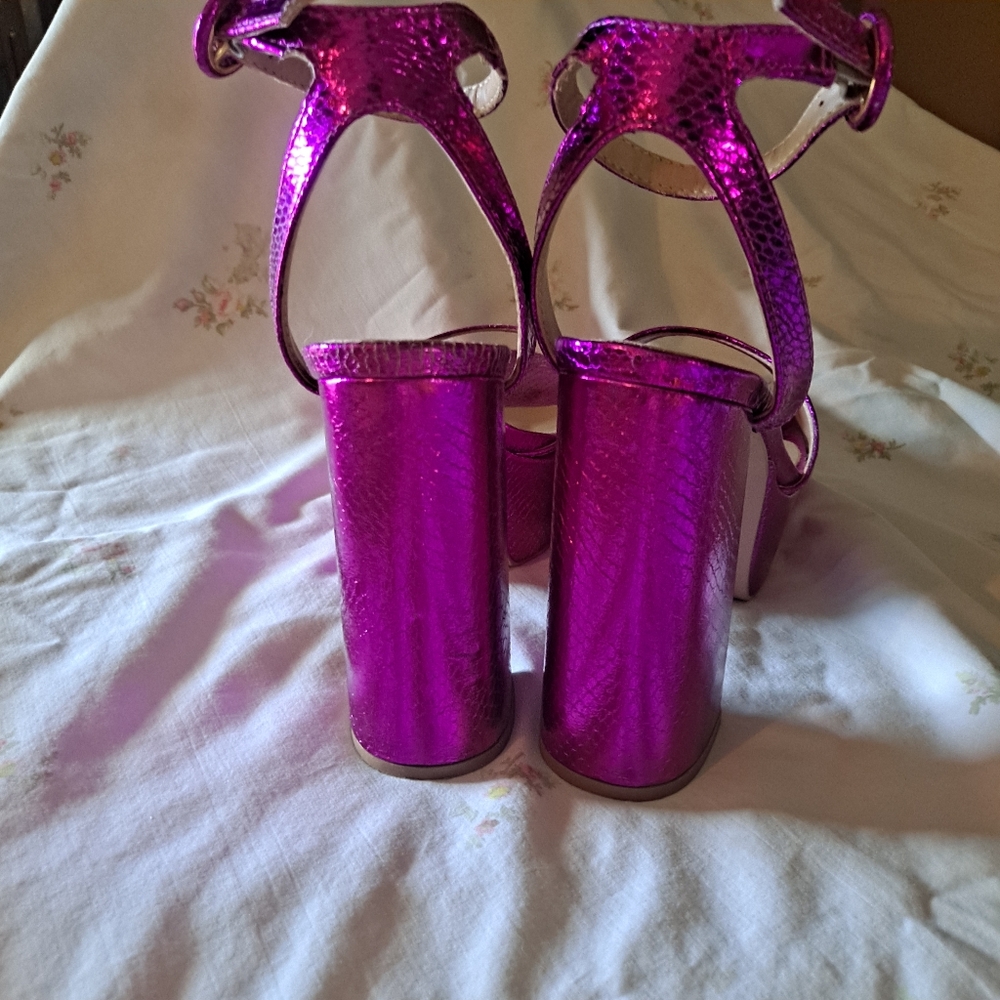 Pink platform heels - Picture 4 of 9